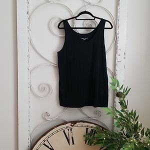 Ava and Viv 2X Black tank top